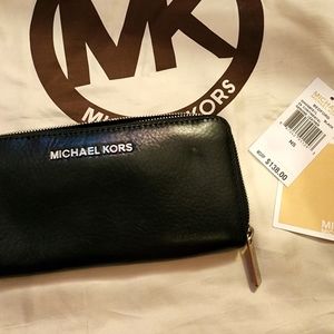 Micheal Kors Bedford ZA Continental Genuine Leather Wallet